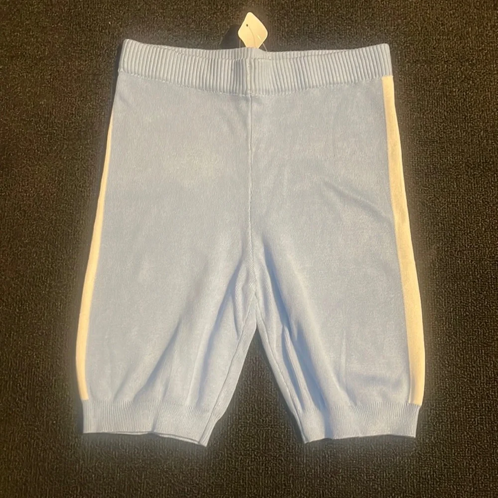 Short Set - Picture 2 of 2